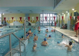 Zajęcia pływania dla dzieci i młodzieży na basenie 22 WSzUR