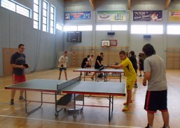 Turniej tenisa stołowego dla młodzieży szkolnej - gry podwójne