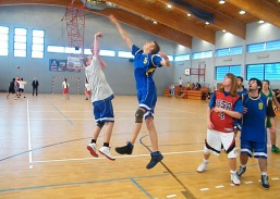 Turniej piłki koszykowej drużyn 3-osobowych dla młodzieży szkół gimnazjalnych i ponadgimnazjalnych