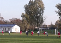 Mecz IV ligi piłki nożnej CKS Zdrój - Unia Wąbrzeźno