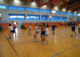 Wiosenny turniej piłki koszykowej i minikoszykówki dziewcząt